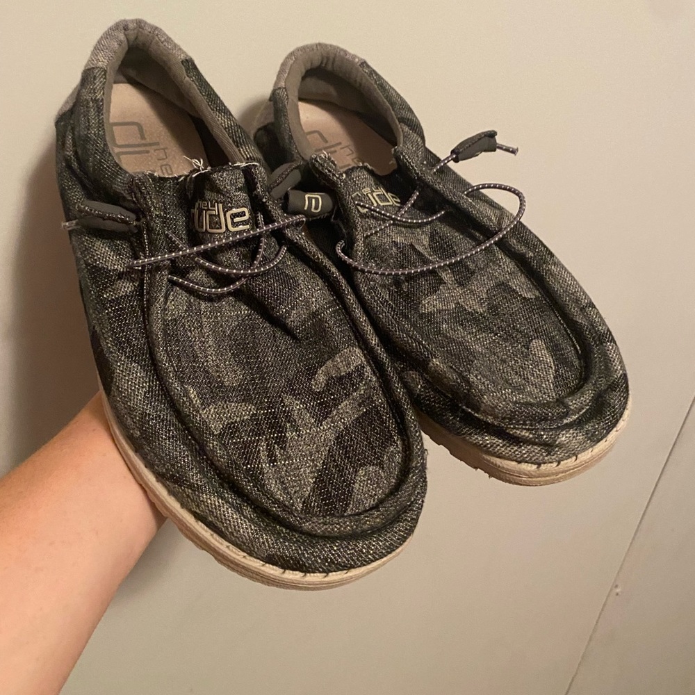 Size 11 Hey Dudes, worn twice.